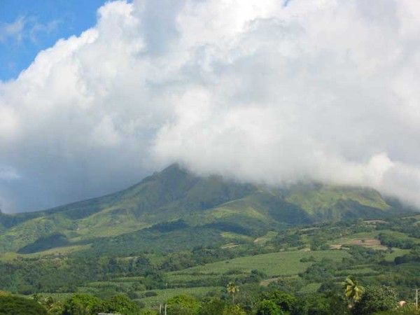Les volcans-Quelques éruptions célèbres- la Montagne Pelée -