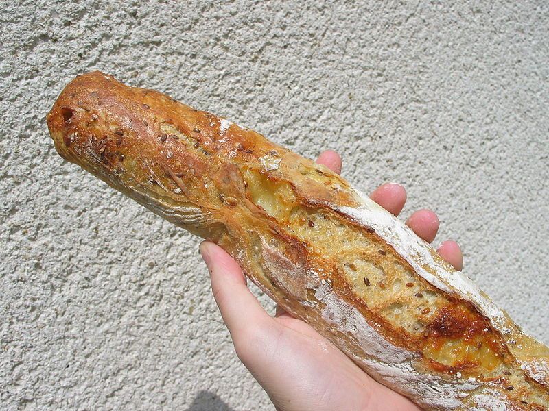 800px-baguette_with_cheese-15a7034.jpg