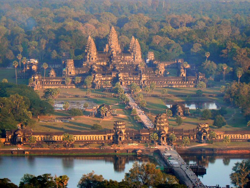 AngkorWATaerial13.jpg