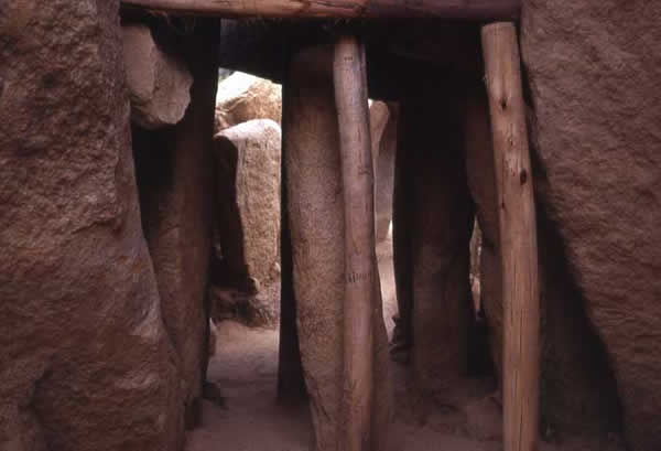 dolmen-2-1301c89.jpg